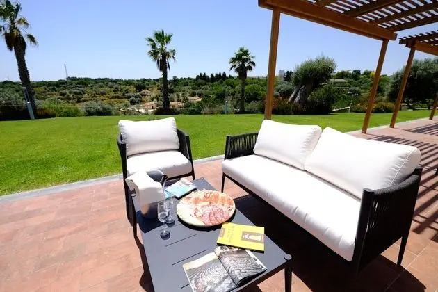 Classic Tek Büyük veya İki Ayrı Yataklı Oda, Havuz Kullanımı, Bahçe Manzaralı