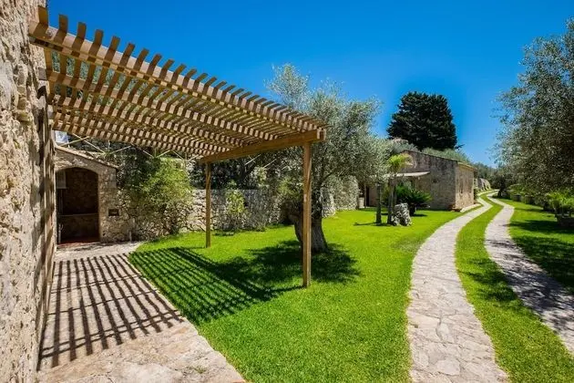 Junior Süit, Havuz Kullanımı, Bahçe Manzaralı