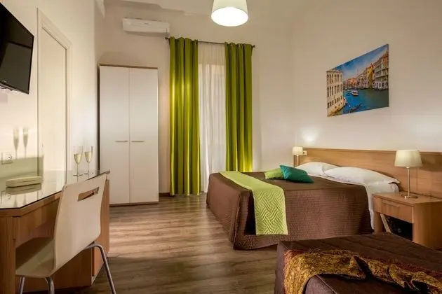 Comfort Tek Büyük Yataklı Oda