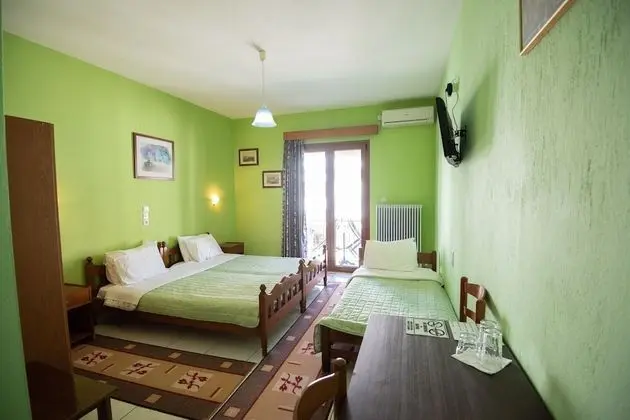 Üç Kişilik Oda