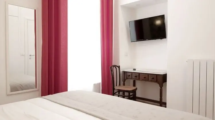 Economy Tek Büyük Yataklı Oda, 1 Büyük (Queen) Boy Yatak