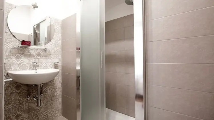 Economy Tek Büyük Yataklı Oda, 1 Büyük (Queen) Boy Yatak