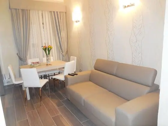 Apart Daire, 2 Yatak Odası (Piazza San Giovanni in Laterano 26)