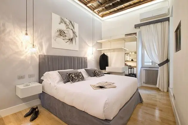 Tek Büyük Yataklı Oda