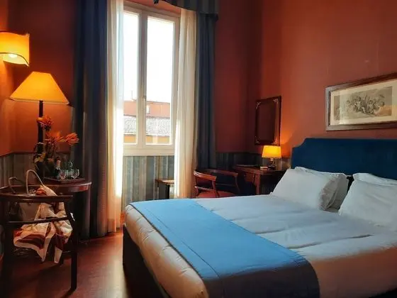 Classic Tek Büyük Yataklı Oda