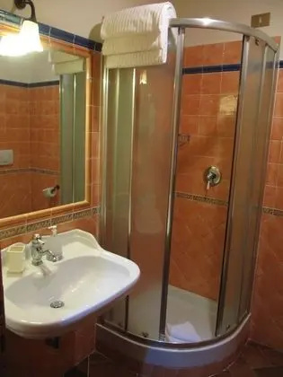 Classic Tek Büyük Yataklı Oda