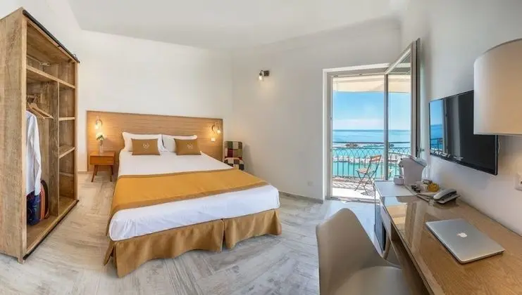 Deluxe Tek Büyük Yataklı Oda, Deniz Manzaralı