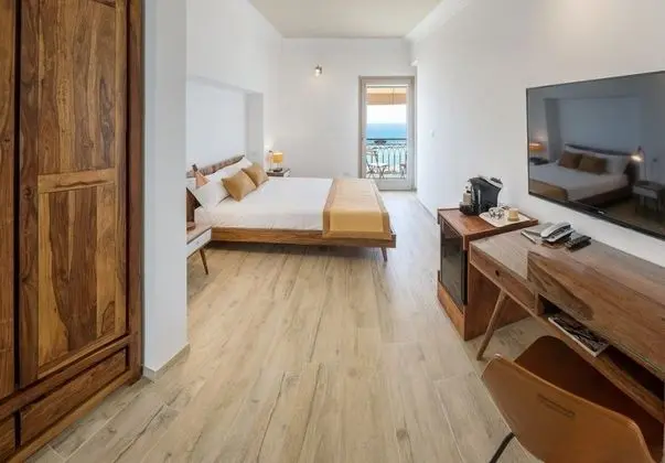 Deluxe Tek Büyük Yataklı Oda, Deniz Manzaralı