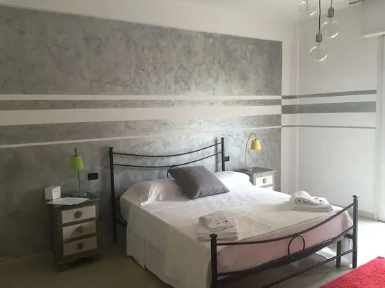 Tek Büyük Yataklı Oda, Ortak Banyo