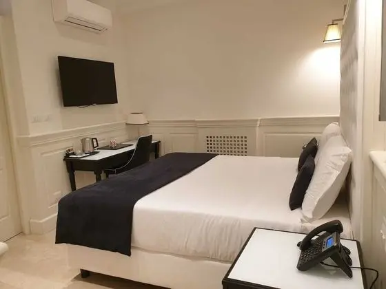 Tek Büyük Yataklı Oda