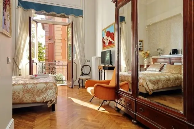 Oda, Küvet, Bahçe Manzaralı (Costantino)