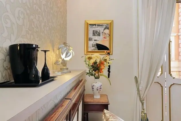 Oda, Küvet, Bahçe Manzaralı (Costantino)