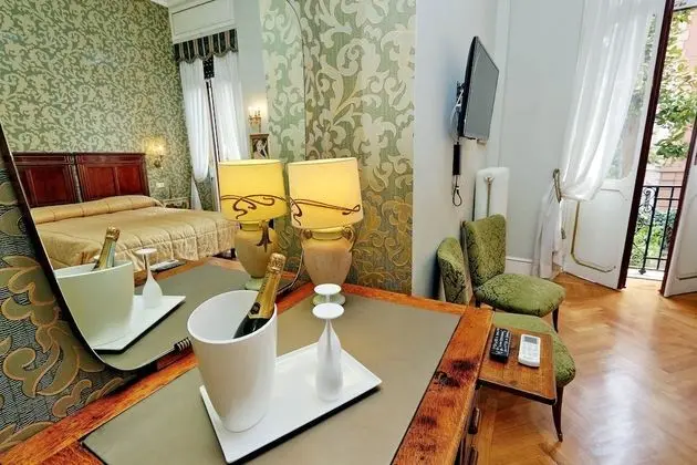 Süit, Bahçe Manzaralı (Adriano)