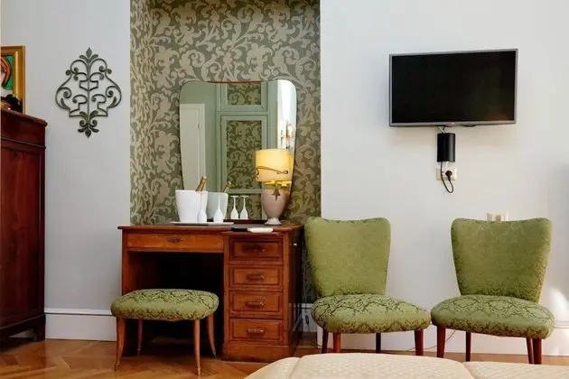 Süit, Bahçe Manzaralı (Adriano)