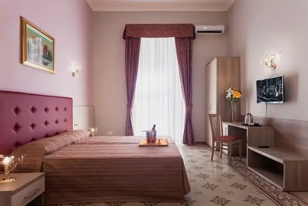 Luxury Üç Kişilik Oda