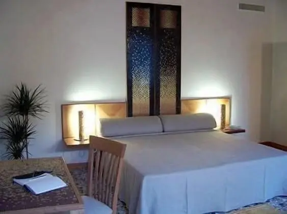 Standard Tek Büyük Yataklı Oda