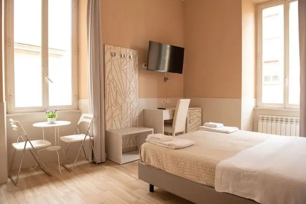 Classic Tek Büyük veya İki Ayrı Yataklı Oda