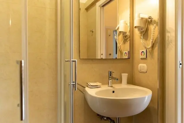 Classic Tek Büyük veya İki Ayrı Yataklı Oda