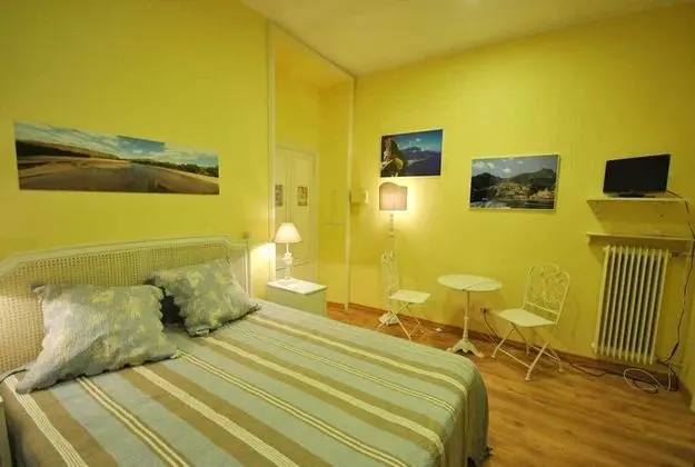 Tek Büyük Yataklı Oda, Banyolu/Duşlu