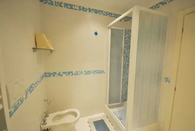 Tek Büyük Yataklı Oda (External private bathroom)