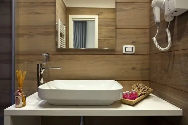 Comfort Tek Büyük veya İki Ayrı Yataklı Oda