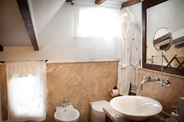 Comfort Çatı Katı (Loft), 1 Büyük (Queen) Boy Yatak ve Çekyat, Sigara İçilmez, Şömine (Attic)
