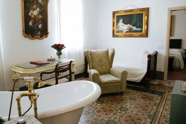 Romantic Süit, 1 En Büyük (King) Boy Yatak ve Çekyat, Sigara İçilmez, Şehir Manzaralı