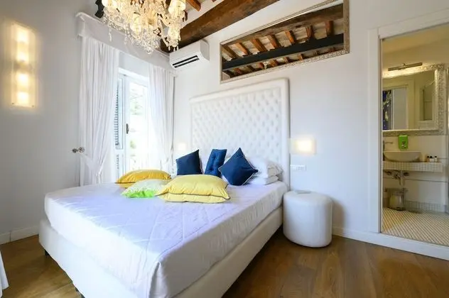 Deluxe Tek Büyük Yataklı Oda, Balkon, Şehir Manzaralı