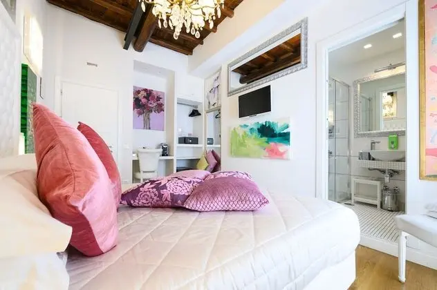 Superior Tek Büyük Yataklı Oda, Balkon, Şehir Manzaralı