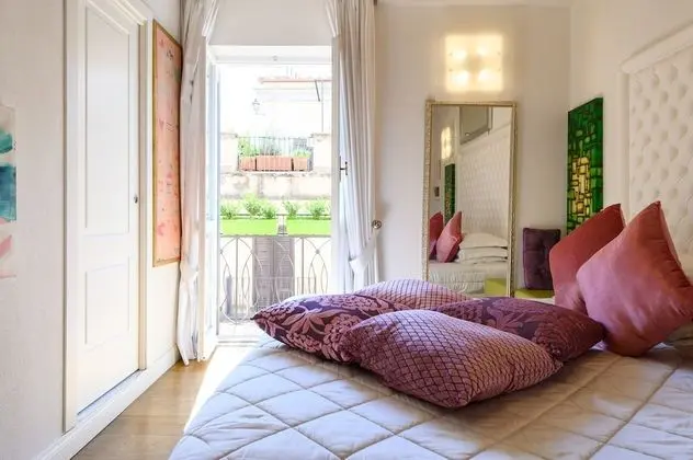 Superior Tek Büyük Yataklı Oda, Balkon, Şehir Manzaralı