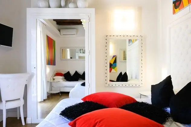 Superior Üç Kişilik Oda, Balkon, Şehir Manzaralı