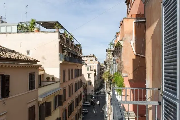 Superior Üç Kişilik Oda, Balkon, Şehir Manzaralı