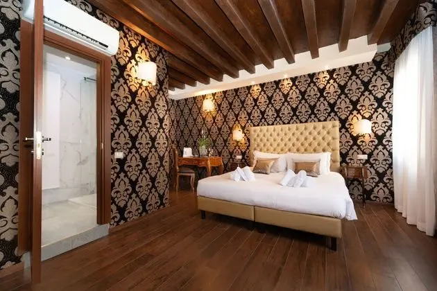 Superior Üç Kişilik Oda, Kanal Manzaralı