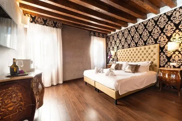 Superior Üç Kişilik Oda, Kanal Manzaralı