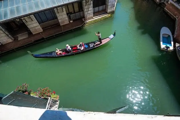 Superior Üç Kişilik Oda, Kanal Manzaralı