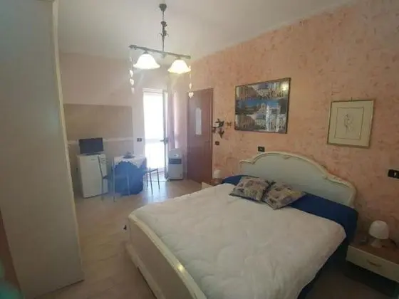 Standard Tek Büyük Yataklı Oda