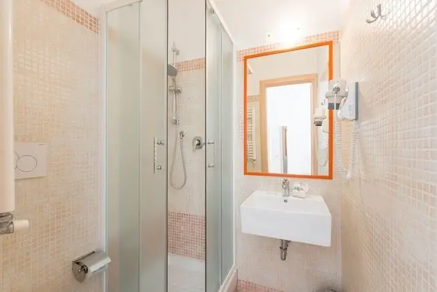 Classic Tek Büyük veya İki Ayrı Yataklı Oda