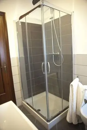 Tek Büyük Yataklı Oda, 1 Yatak Odası, Ortak Banyo