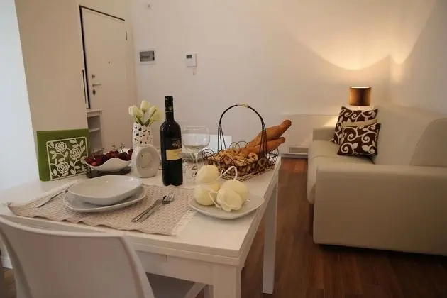 Standard Apart Daire, Kule