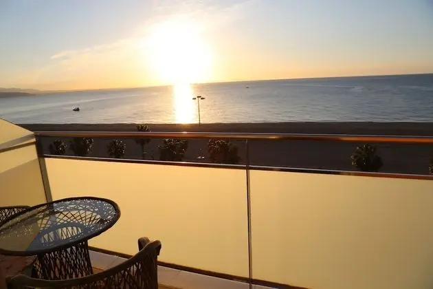 Tek Büyük Yataklı Oda, Teras, Deniz Manzaralı
