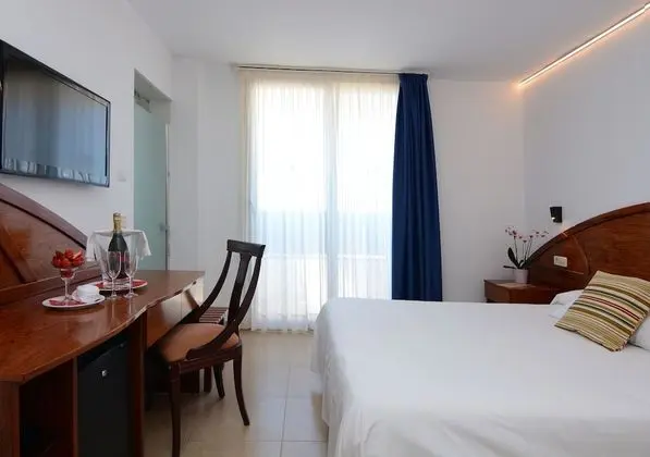 Tek Büyük Yataklı Oda, Deniz Manzaralı
