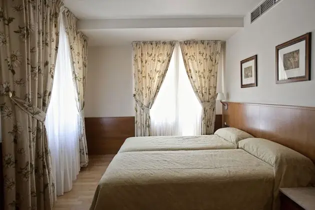 İki Ayrı Yataklı Oda