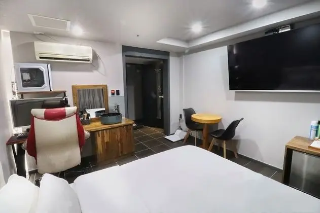 Deluxe Tek Büyük Yataklı Oda