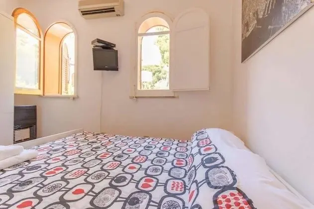 Economy Tek Büyük Yataklı Oda (Camera 01)