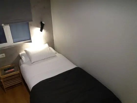 Tek Kişilik Oda, Ortak Banyo