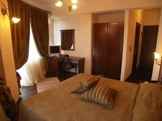 Tek Büyük Yataklı Oda