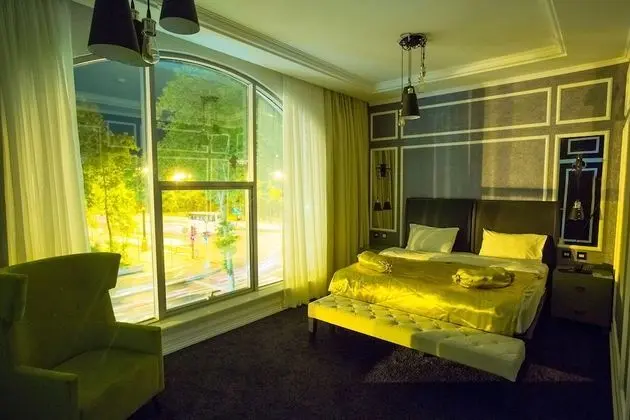 Deluxe Tek Büyük Yataklı Oda