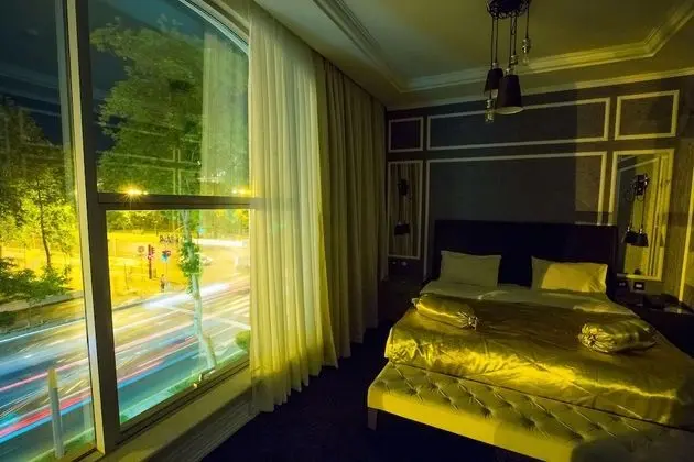 Deluxe Tek Büyük Yataklı Oda