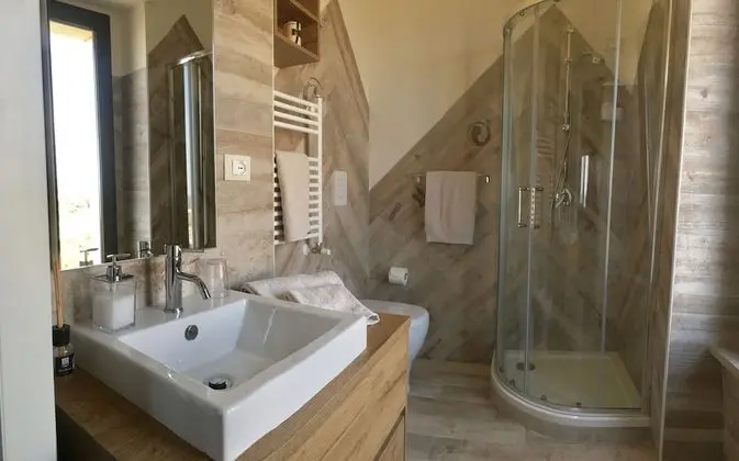 Senior Tek Büyük Yataklı Oda