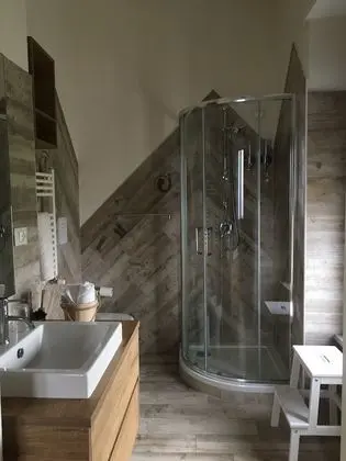 Senior Tek Büyük Yataklı Oda